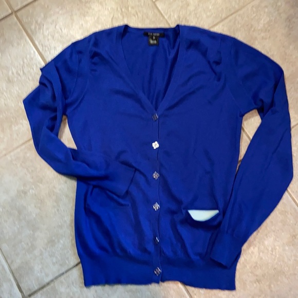 Sweater - Picture 5 of 7